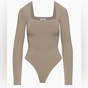 Babaton Contour Squareneck Bodysuit